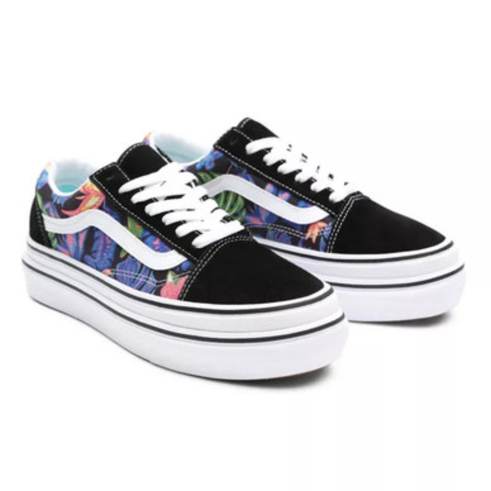 Vans -- ComfyCush (8.5 Fits Like a 9)
